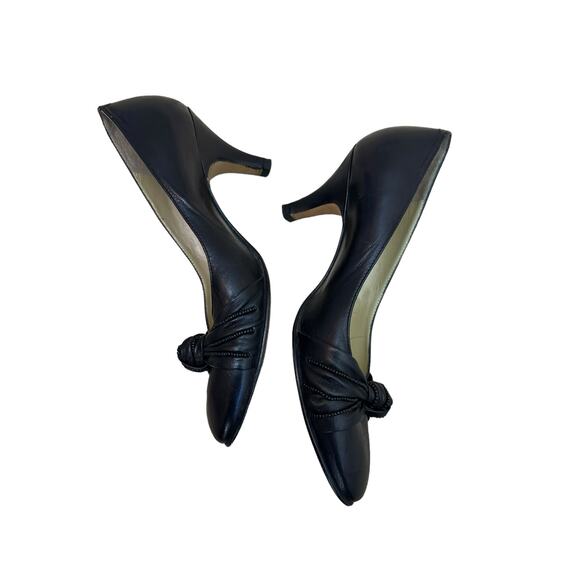 Guy Laroche Vintage Black Rose Adorned Leather Pumps Shorter Heel sz 35 - Picture 9 of 14